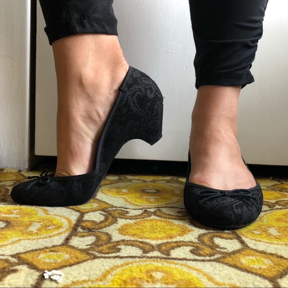Black Lace Kitten Heels